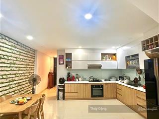 Chủ rất thiện chí bán bán căn nhà 3 tầng đường 10m5 huỳnh tấn phát 98m2 ngang 5m nhà còn rất mới