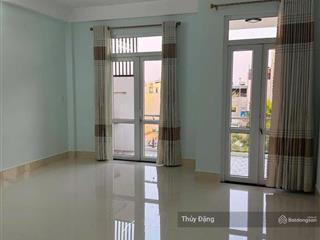 Cần cho thuê nhà 3 tầng đường 2 làn 33m 29/3 kinh doanh sầm uất gần cầu hoà xuân cẩm lệ