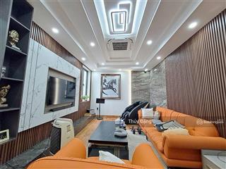 Cần bán nhà 3 tầng đường 10m5 nguyễn đình hoàn 150m2 ngang 10m hiện đại sẵn vào ở