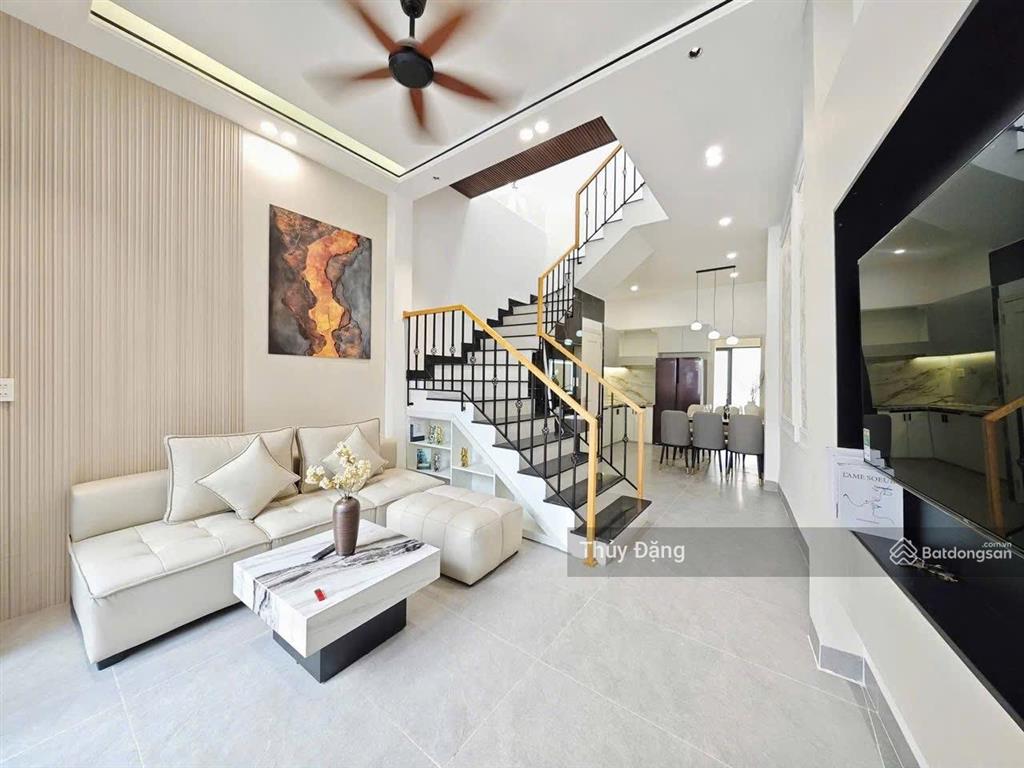 Bán nhà 3 tầng kiệt 3m trưng nữ vương đầy đủ nội thất sang trọng sẵn vào ở  hải châu đà nẵng