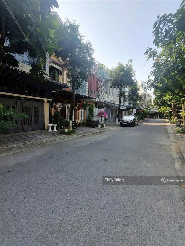 Cần bán nhà 4 tầng mt phạm thế hiển đối diện cổng sau đh ngoại ngữ  sẵn vào ở