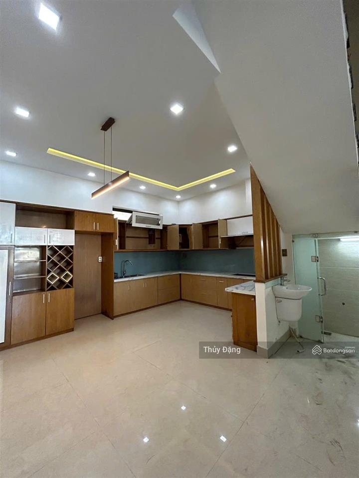 Cho thuê nhà 3 tầng đường 29 gần tượng đài đoạn kinh doanh sầm uất
