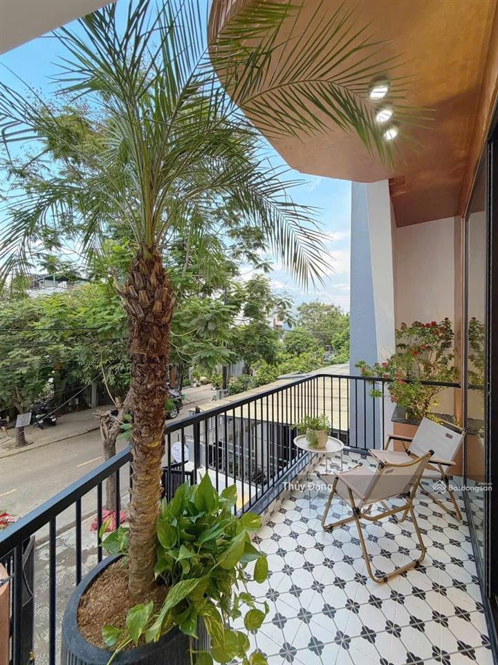 Chị gái cần bán căn nhà 3 tầng đường huỳnh ngọc đủ gần cầu nguyễn tri phương hoà xuân