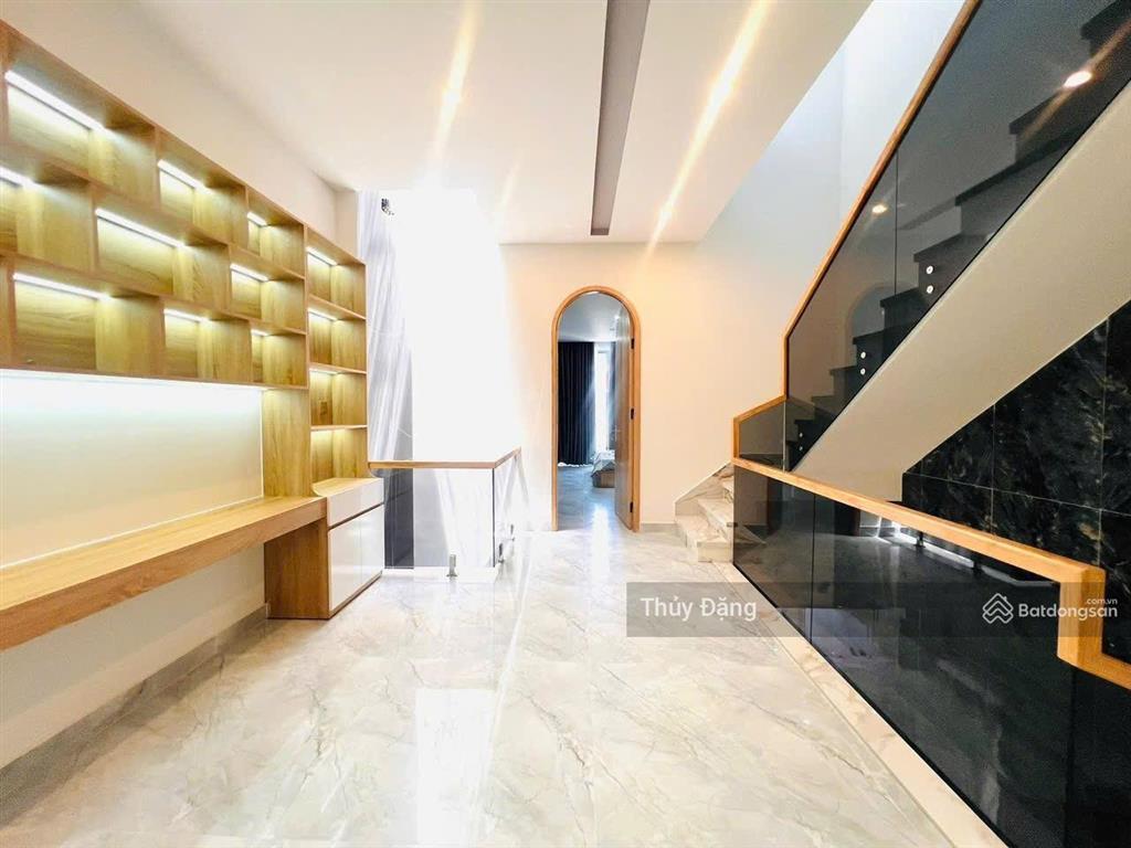 Chị gái cần bán nhà đẹp 3 tầng đường vũ đình liên, hoà xuân, gần võ chí công & n phước lan 9,5ty