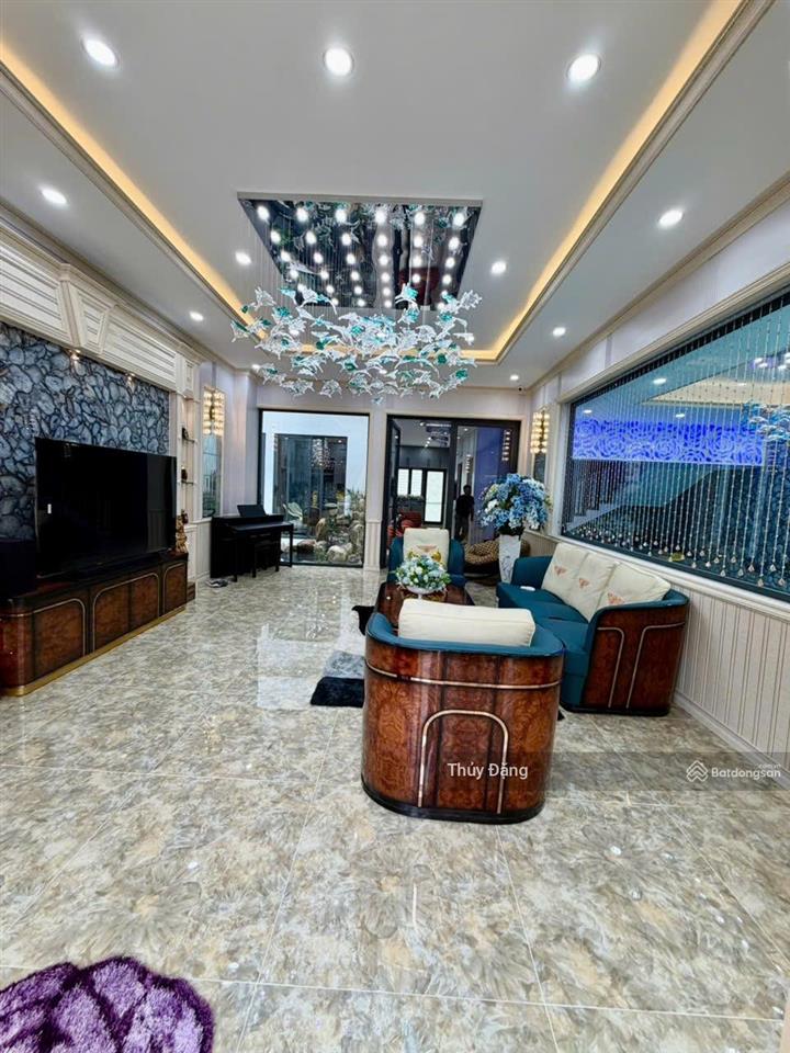Cho thuê căn villa đường 7m5 đường đinh văn chấp, có hồ bơi gần cầu hoà xuân