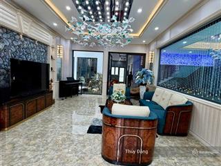 Cho thuê căn villa đường 7m5 đường đinh văn chấp, có hồ bơi gần cầu hoà xuân