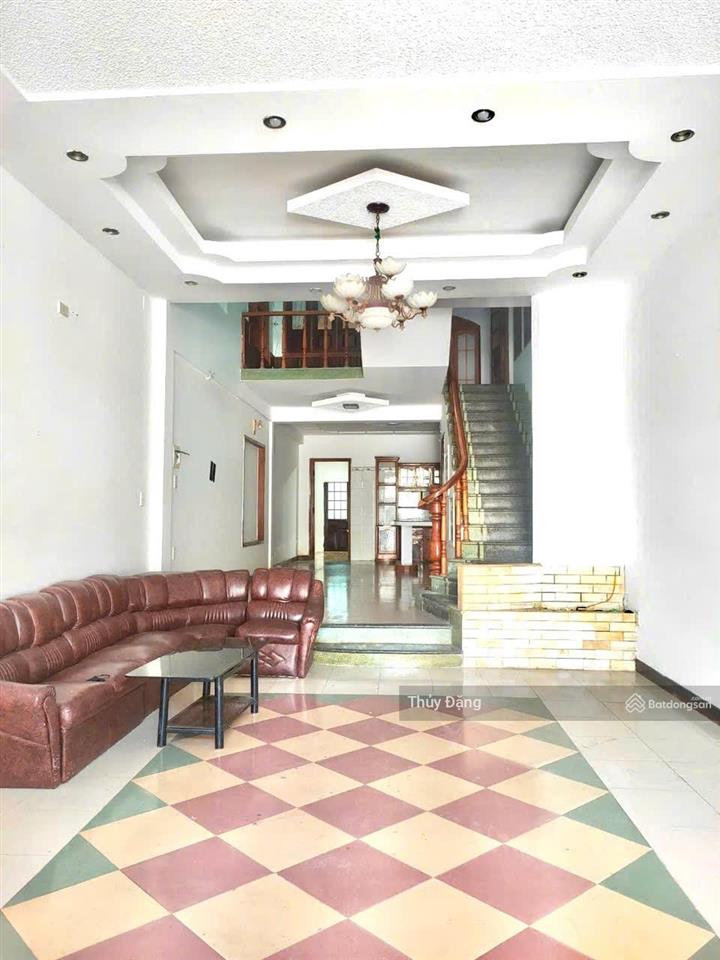Chủ nhà cần bán gấp căn nhà 3 tầng đường 10m5 hàn thuyên 121m2 gần sát đường 30/4