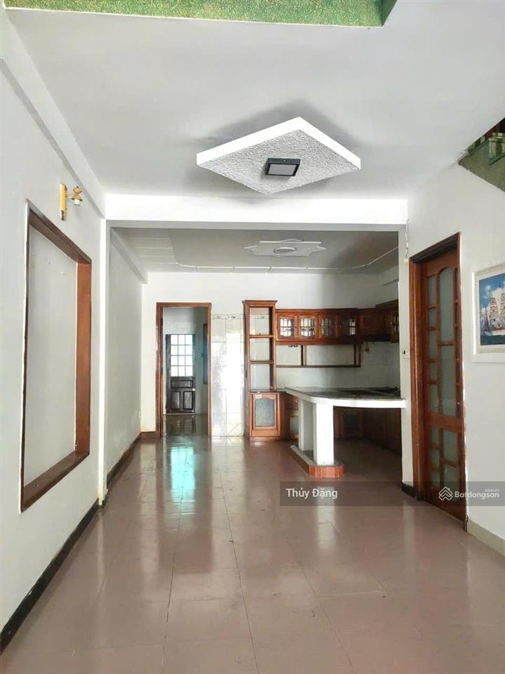 Chủ nhà cần bán gấp căn nhà 3 tầng đường 10m5 hàn thuyên 121m2 gần sát đường 30/4