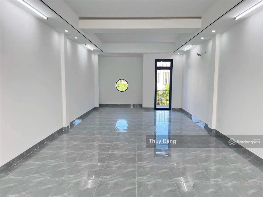 Cho thuê nhà 3 tầng đường 10m5 lê quảng chí  gần cầu ntp  đoạn kinh doanh sầm uất bậc nhất