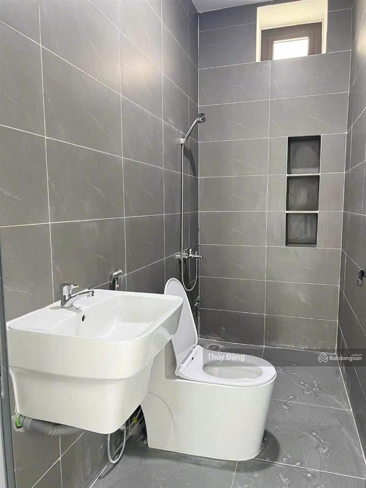 Cho thuê nhà 3 tầng đường 10m5 lê quảng chí  gần cầu ntp  đoạn kinh doanh sầm uất bậc nhất