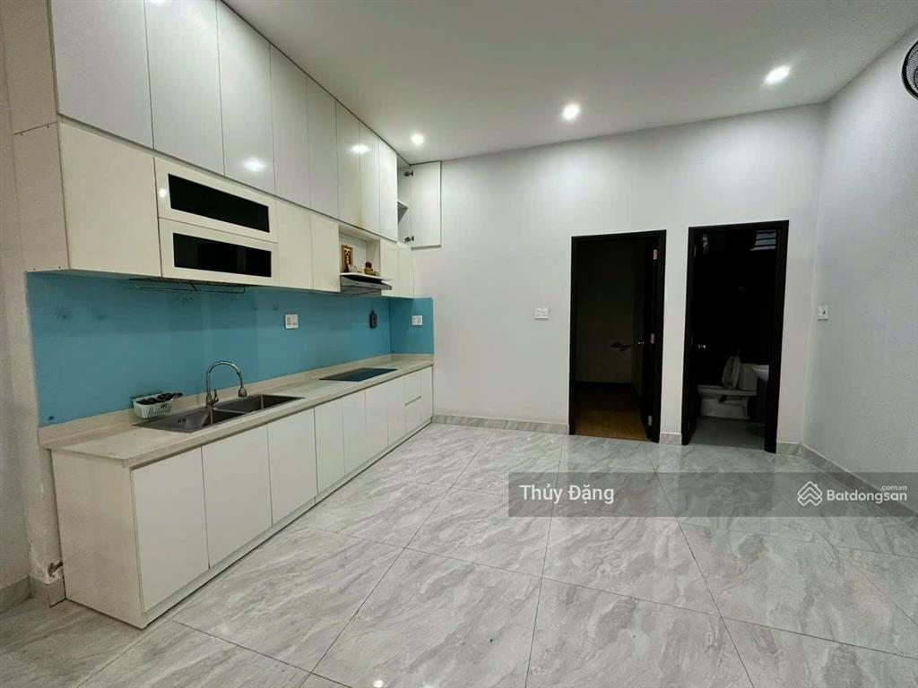 Chủ cần tiền bán nhà 3 tầng 3 mê đường nguyễn quang bích  gần chợ ntp  hòa cường bắc