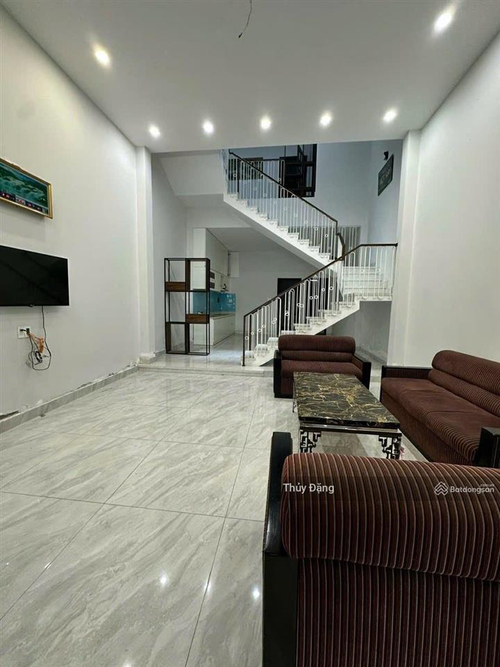 Chủ cần tiền bán nhà 3 tầng 3 mê đường nguyễn quang bích  gần chợ ntp  hòa cường bắc