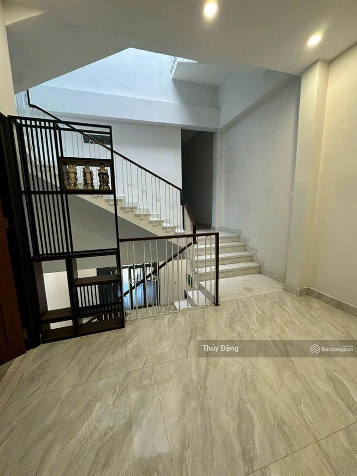 Chủ cần tiền bán nhà 3 tầng 3 mê đường nguyễn quang bích  gần chợ ntp  hòa cường bắc