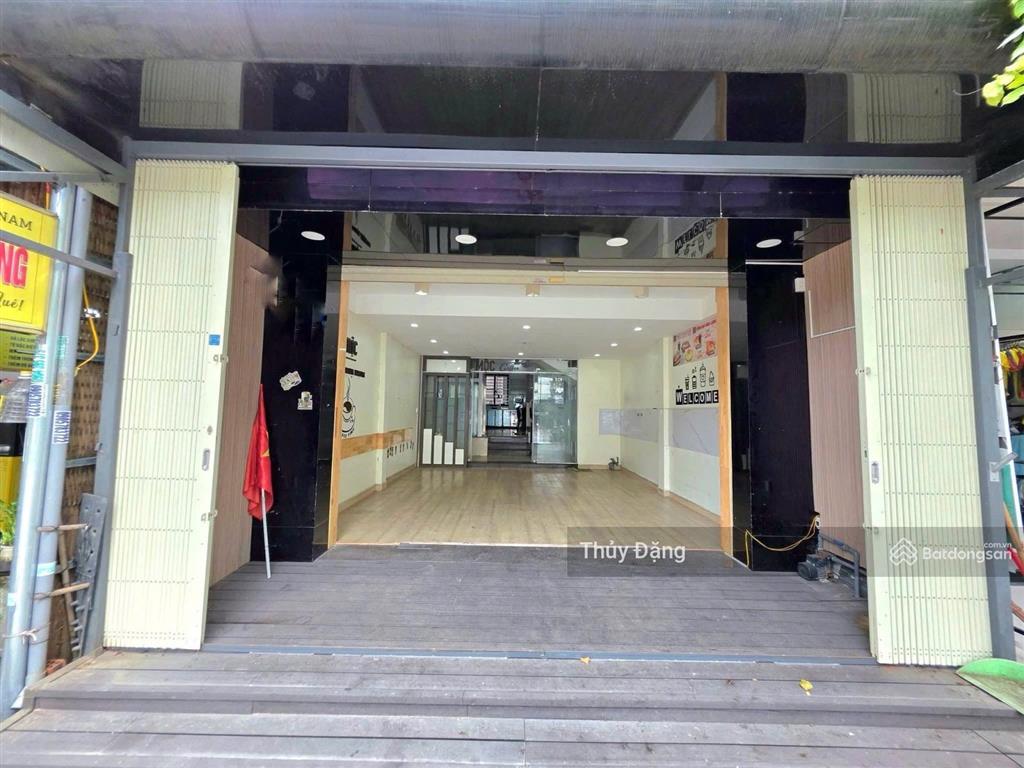 Cho thuê nhà 4 tầng đường 10m5 tiểu la  đoạn kinh doanh sầm uất  full nội thất sẵn vào ở
