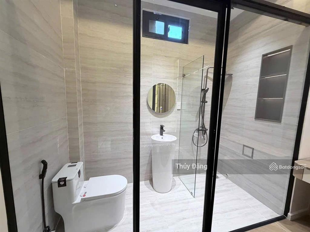 Cần bán căn nhà 4 tầng đường 10m5 nguyễn du, phường hải châu  kinh doanh cực kì sầm uất