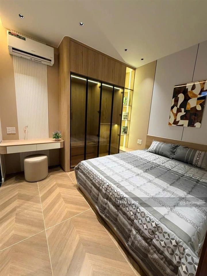 Cần bán căn nhà 4 tầng đường 10m5 nguyễn du, phường hải châu  kinh doanh cực kì sầm uất