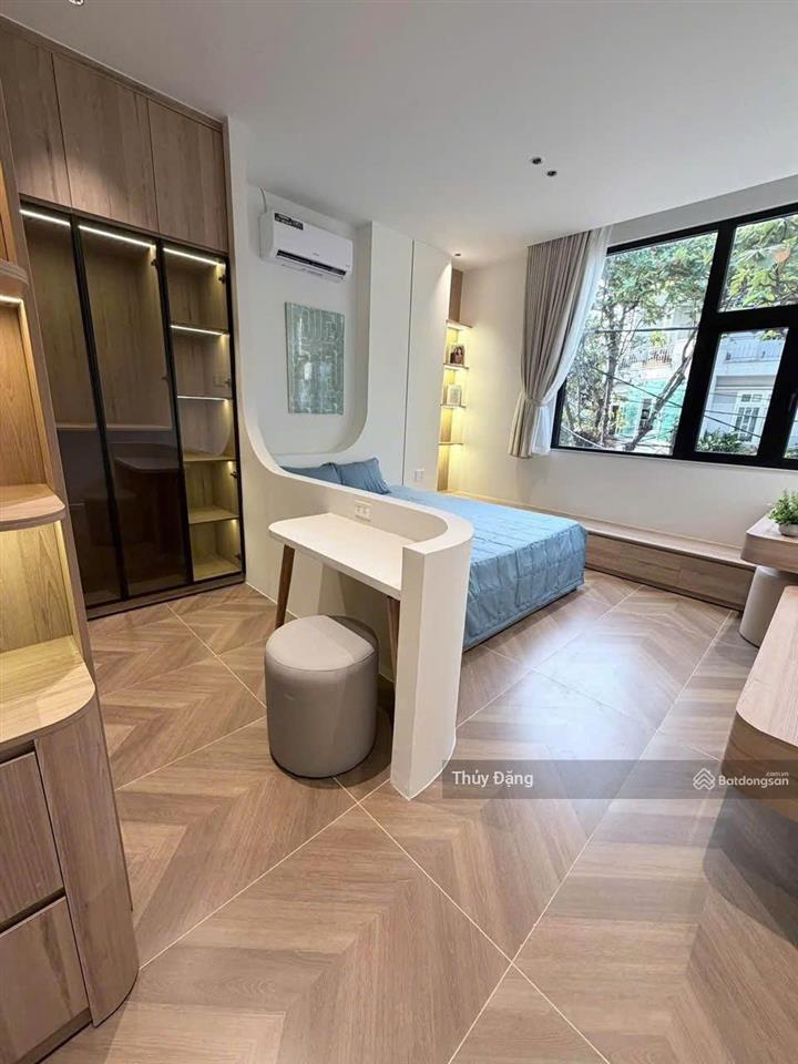 Cần bán căn nhà 4 tầng đường 10m5 nguyễn du, phường hải châu  kinh doanh cực kì sầm uất