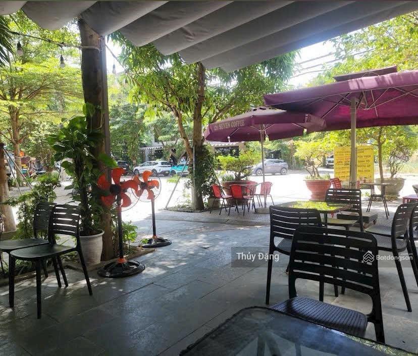 Cho thuê mặt bằng góc 2 mt loseby  diện tích 250m2  kinh doanh sầm uất