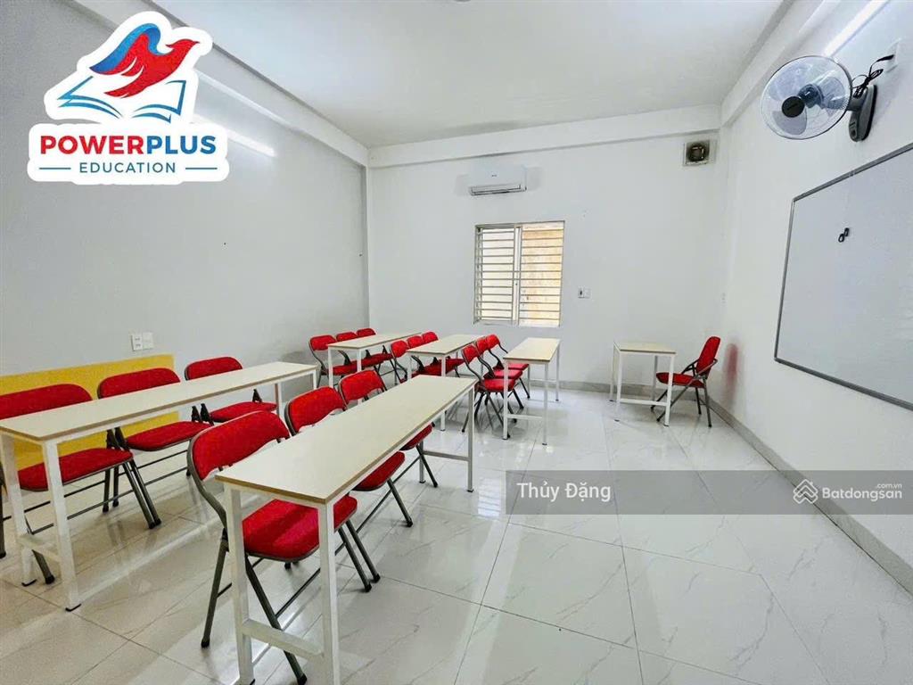 Cho thuê nhà 3 tầng đường 7m5 tố hữu  nhà trống suốt  100m2 * 3 tầng  hòa cường