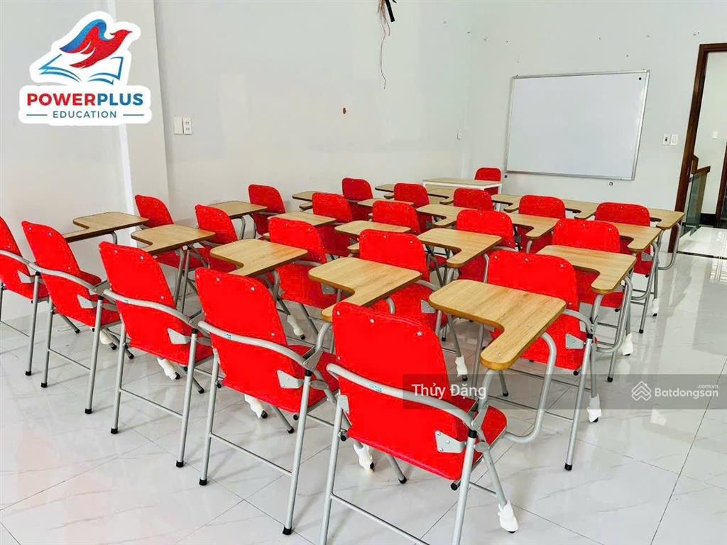Cho thuê nhà 3 tầng đường 7m5 tố hữu  nhà trống suốt  100m2 * 3 tầng  hòa cường