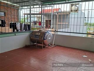 Cho thuê nhà 2 tầng đường 33m hồ xuân hương  thông biển  2 tầng trống suốt