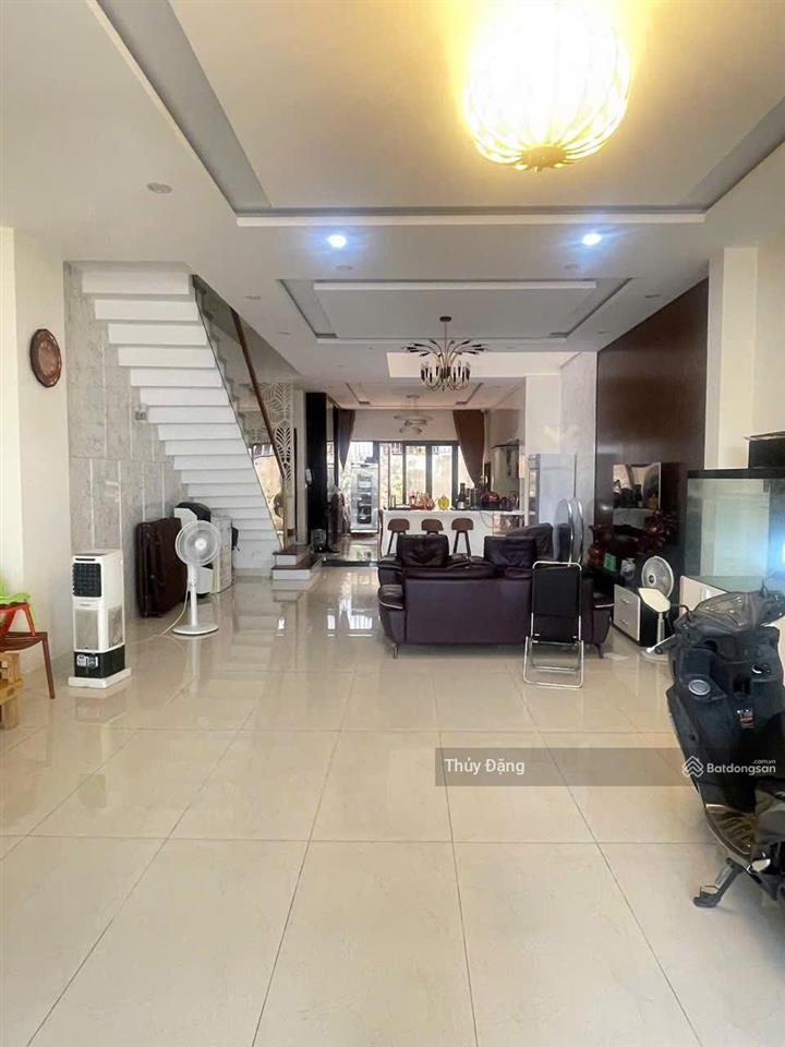 Cần bán căn nhà 3 tầng đường lớn nại nam cạnh siêu thị lotter  dt 150m2  kinh doanh sầm uất
