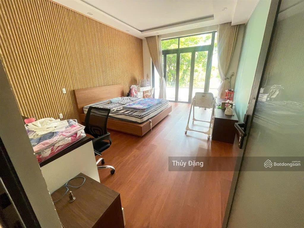 Cần bán căn nhà 3 tầng đường lớn nại nam cạnh siêu thị lotter  dt 150m2  kinh doanh sầm uất