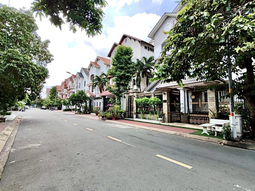 Nhà himlam, kiều đàm q7. dt 9.2m x 22m. giá 31 tỷ. dt 181m². gần lotte mart, đh tôn đức thắng