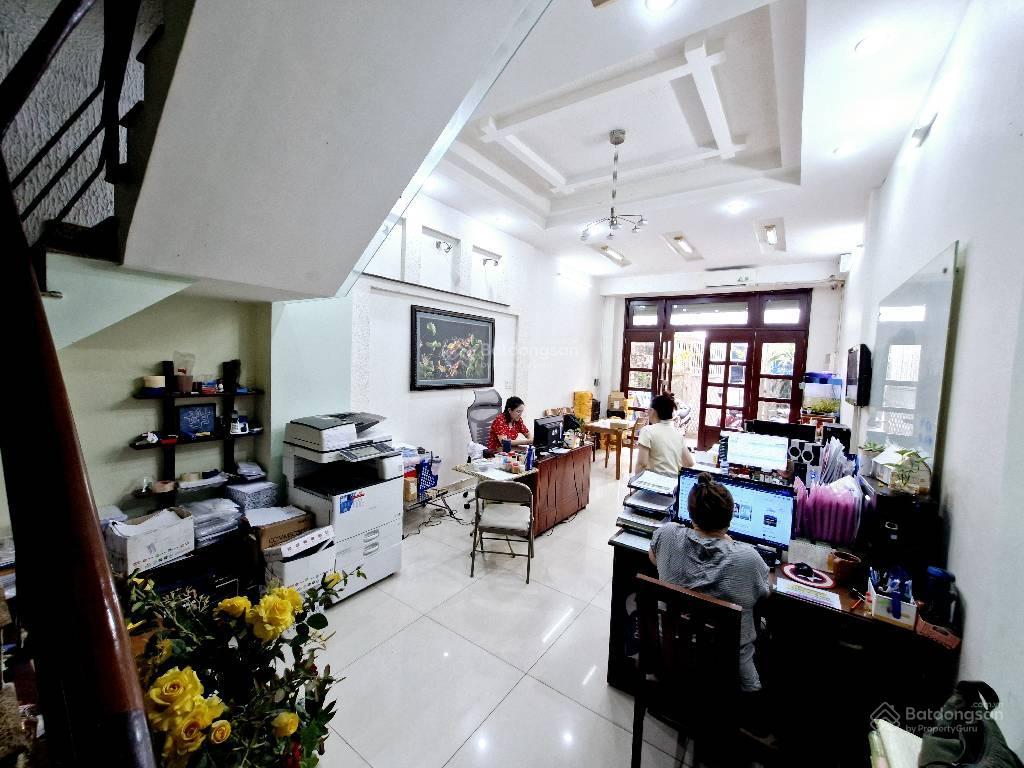 Nhà kdc phú thuận quận 7. dt 5m x 18m 90m2. giá 11 tỷ 8. tk 3 tầng. gần khu nam long tấn trường