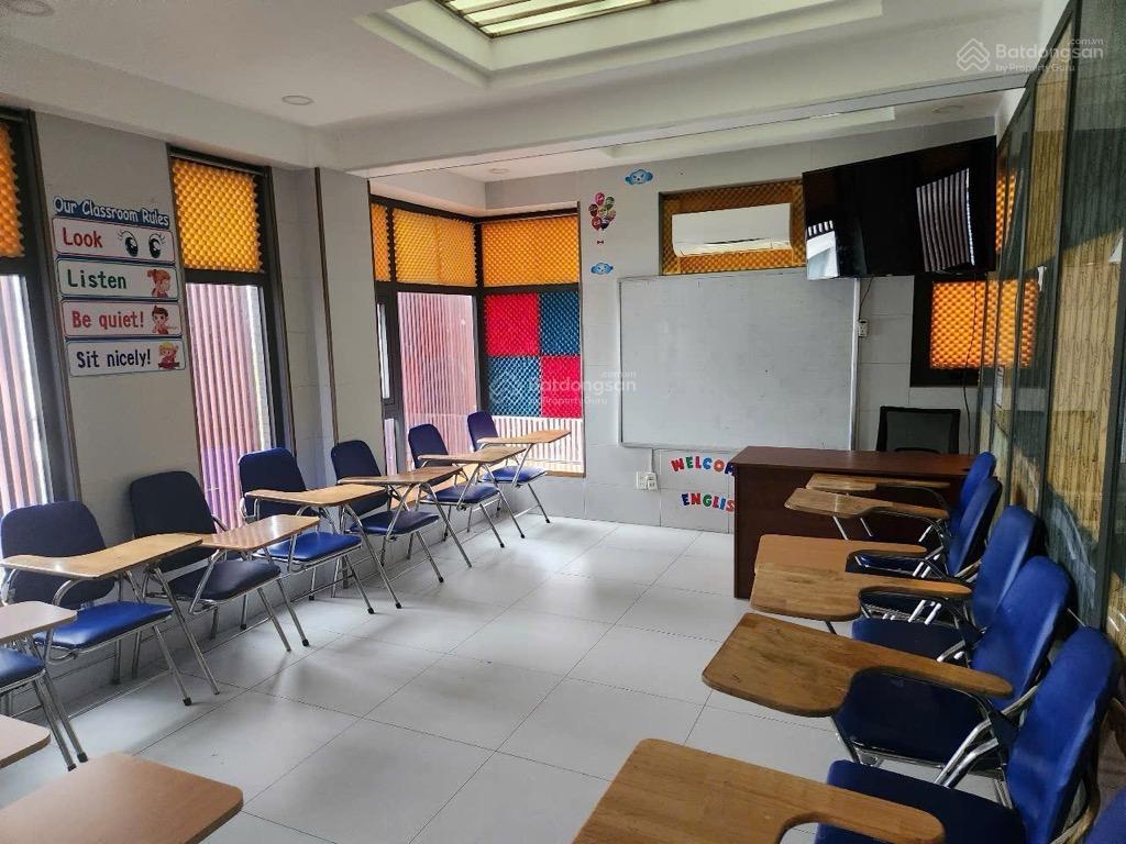 Nhà lê văn lương q7. dt 8,3m x 27m. giá 32 tỷ. 148m2. 4 tầng. gpxd 7 tầng, gần lotte, lâm văn bền