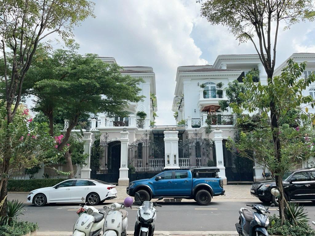Nhà lê văn lương q7. dt 8,3m x 27m. giá 32 tỷ. 148m2. 4 tầng. gpxd 7 tầng, gần lotte, lâm văn bền