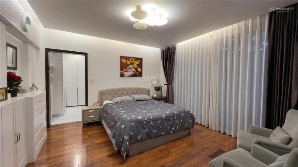 Nhà nguyễn thị thập q 7. giá 16 tỷ. 8m x 18m, dt 138m2, 3 tầng. gpxd 5 tầng phú mỹ hưng