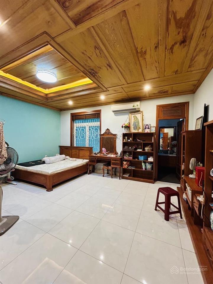 Nhà hoàng quốc việt q7. dt 10m x 15m giá 17 tỷ. 150m2, view công viên, phú mỹ hưng, huỳnh tấn phát