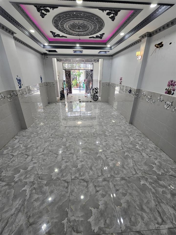 Nhà lâm văn bền q7. dt 5m x 23m. giá 11 tỷ. dt 133m². khu cư xá ngân hàng, tài chính marketing