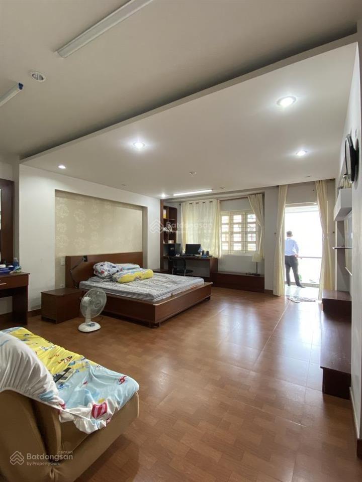 Nhà biệt thự đ cao lỗ ,q8, dt 8m x 26m. 186m. giá 27 tỷ. 4 tầng. gần tạ quang bửu