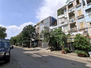 Nhà chdv gần himlam. 18m x 27m. giá 35 tỷ. 442m2. gpxd 5 tầng. gần lotte mart, rmi