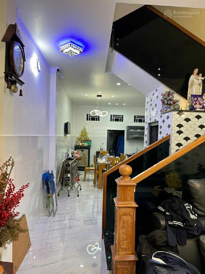 Nhà chdv tôn thất thuyết q4, dt 6.1 x 26. giá 15 tỷ 158m2. hxh . xóm chiếu, đh nguyễn tất thành