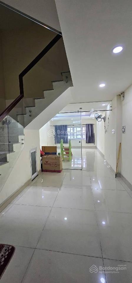 Nhà nguyễn văn linh q7. dt 84m2 giá 13 tỷ. 6m x 14m. 3 tầng. gần nguyễn tất thành. cầu thủ thiêm 4