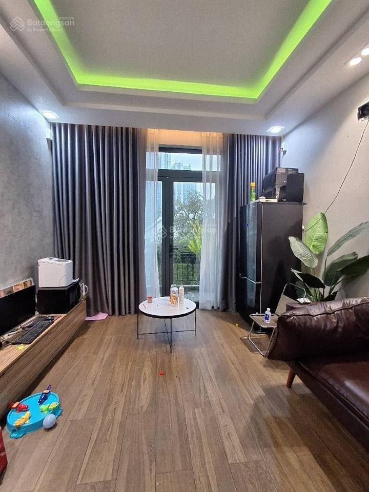 Nhà nguyễn văn linh q7. dt 84m2 giá 13 tỷ. 6m x 14m. 3 tầng. gần nguyễn tất thành. cầu thủ thiêm 4