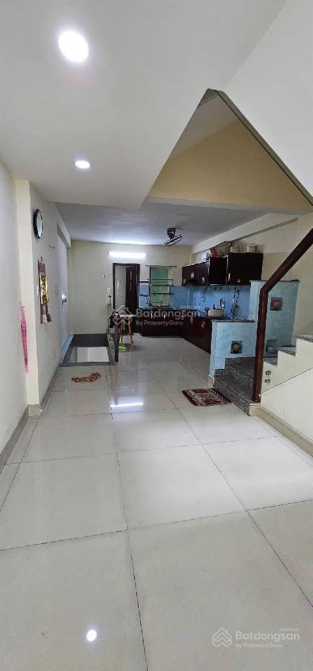 Nhà nguyễn văn linh q7. dt 84m2 giá 13 tỷ. 6m x 14m. 3 tầng. gần nguyễn tất thành. cầu thủ thiêm 4