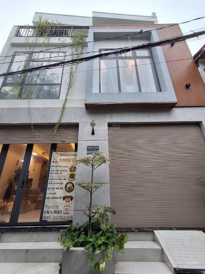 Nhà nguyễn văn linh q7. dt 84m2 giá 13 tỷ. 6m x 14m. 3 tầng. gần nguyễn tất thành. cầu thủ thiêm 4