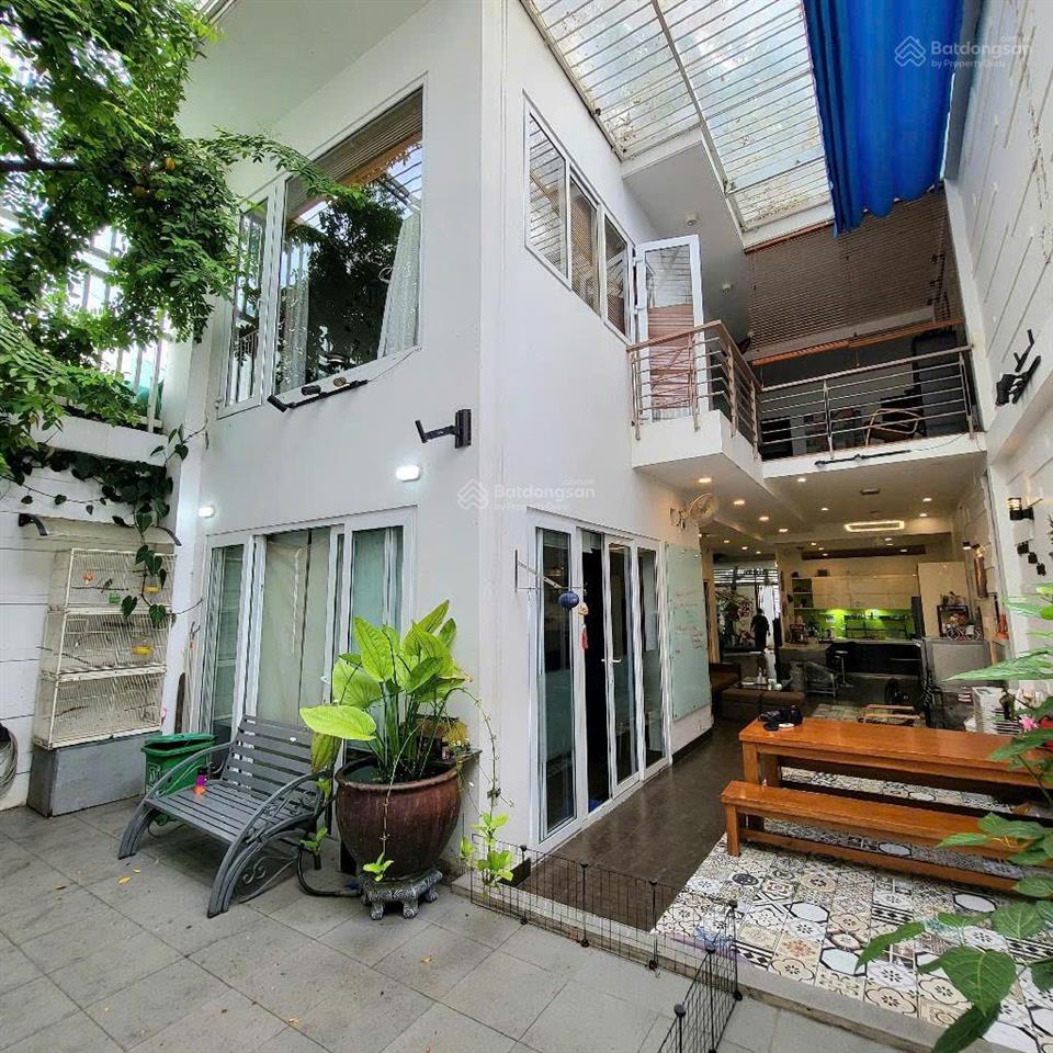 Nhà himlam kiều đàm q7. dt 175m2 11m x 16m. giá 23 tỷ. góc 2 mtkd. gpxd 5 tầng. gần lotte