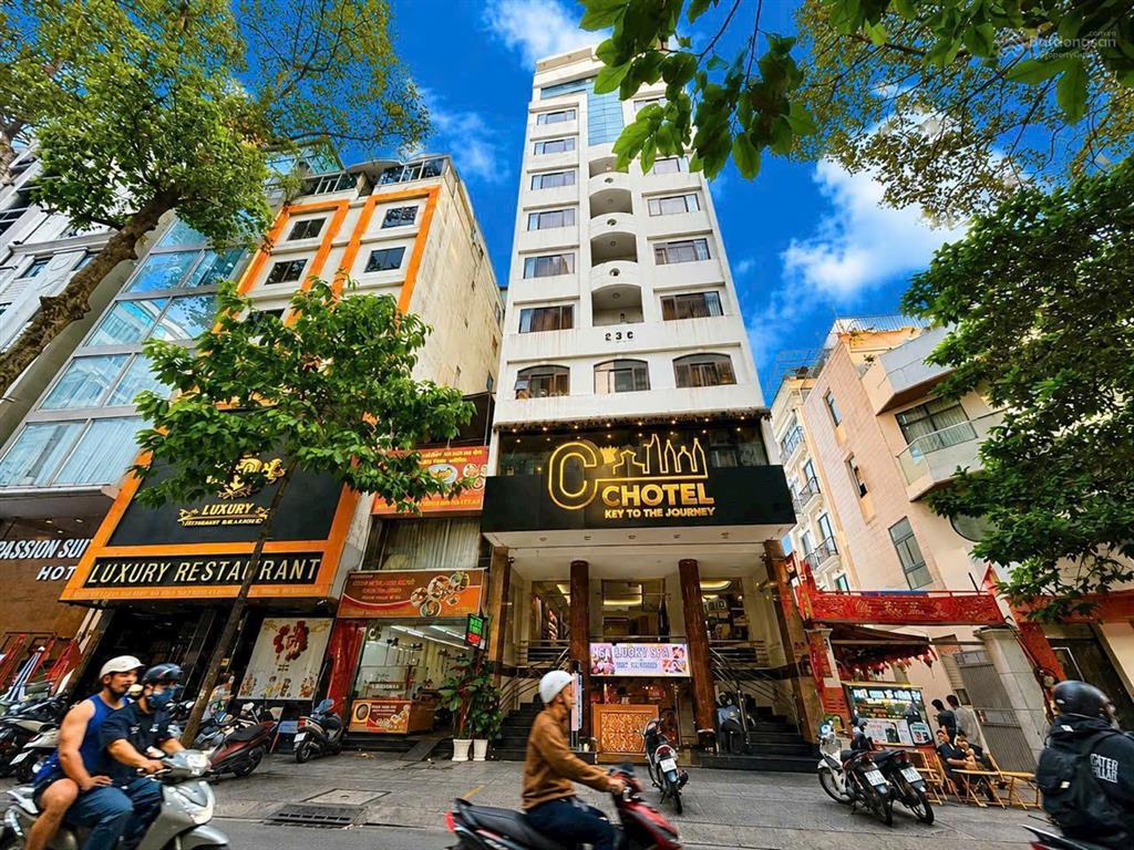 Nhà xóm chiếu, quận 4. dt 7m x 50m. giá 60 tỷ. 446m², gpxd 9 tầng. gần nguyễn tất thành, hoàng diệu