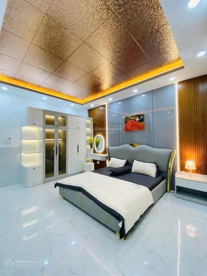 Nhà lê thị riêng quận 1. dt 90m². giá 30 tỷ. 6,6m x 15m. 4 tầng, gần nguyễn trãi. ngã sáu phù đổng