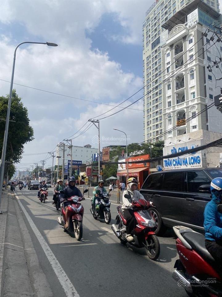 Tòa nhà trần hưng đạo, dt 236m2, 12 x 20m. giá 66 tỷ, hầm 8 tầng, khu bộ công an. gần chợ bến thành