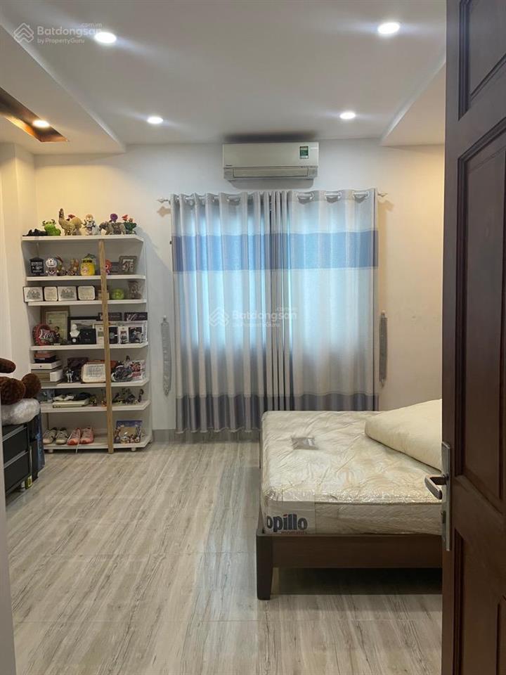 Nhà huỳnh tấn phát q7. dt 8 x 15m. giá 12 tỷ. 115m2. 4 tầng. gần vincom nam long trần trọng cung