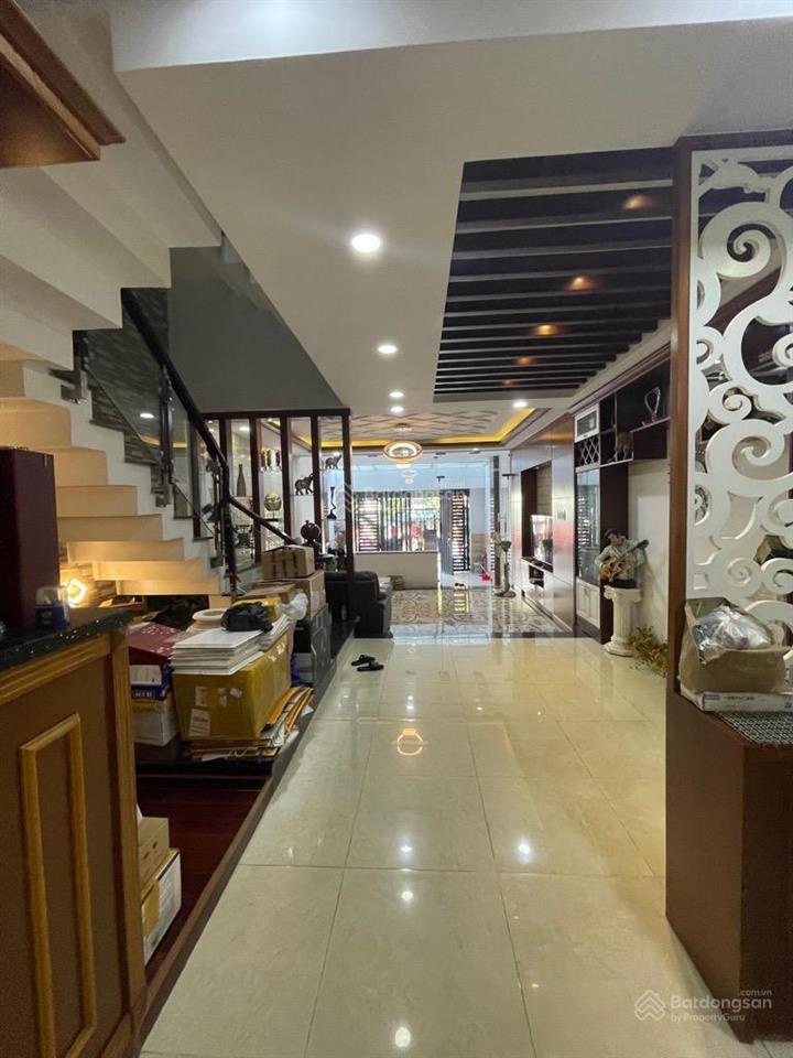 Nhà huỳnh tấn phát q7. dt 8 x 15m. giá 12 tỷ. 115m2. 4 tầng. gần vincom nam long trần trọng cung