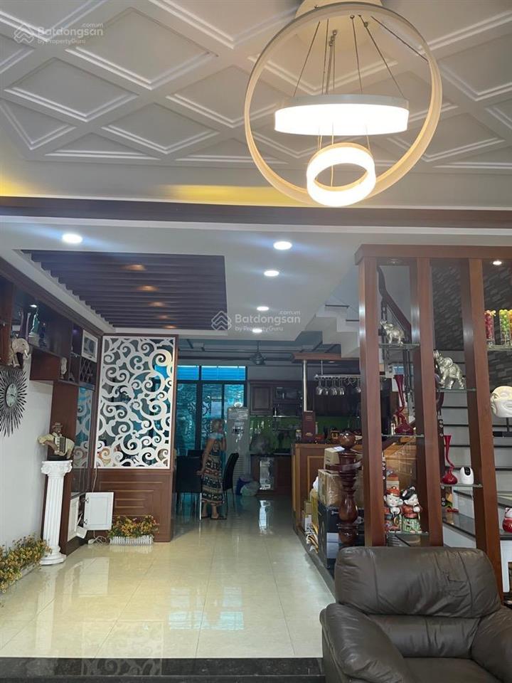 Nhà huỳnh tấn phát q7. dt 8 x 15m. giá 12 tỷ. 115m2. 4 tầng. gần vincom nam long trần trọng cung