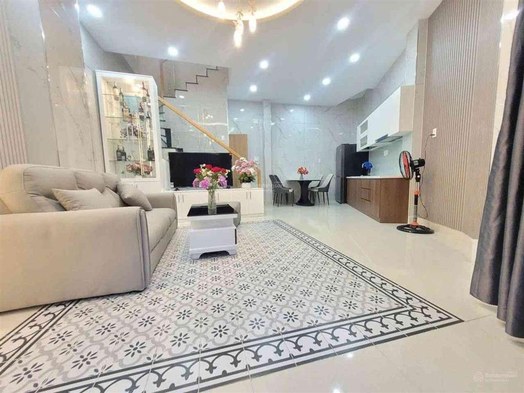 Sở hữu ngay tài sản giá rẻ! bán gấp nhà ngay bạch đằng p24 q bt dt 4.6x18m giá bán 9.9 tỷ