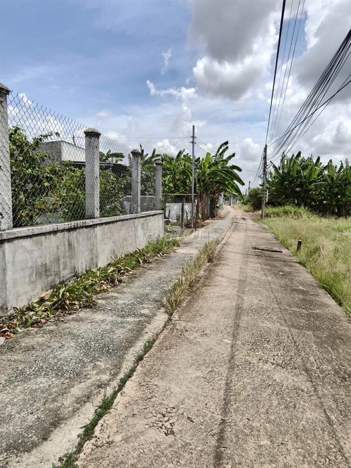Bán 127m2 đất thổ cư, khu dân cư đông đúc, xây dựng ngay